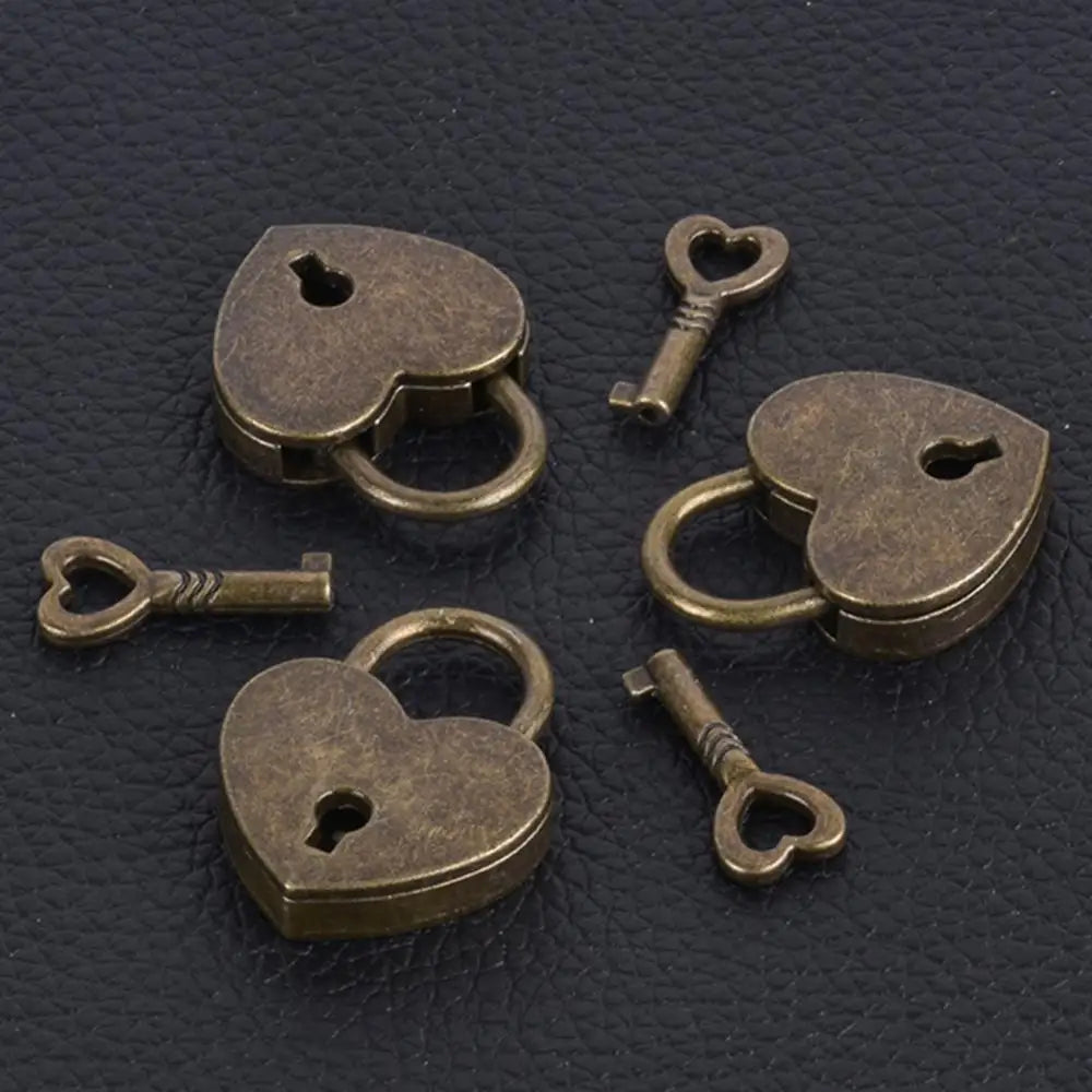 Heart-Shaped Vintage Mini Padlock – Decorative Alloy Lock with Key for Jewelry Boxes, Bags, and Suitcases - All you need